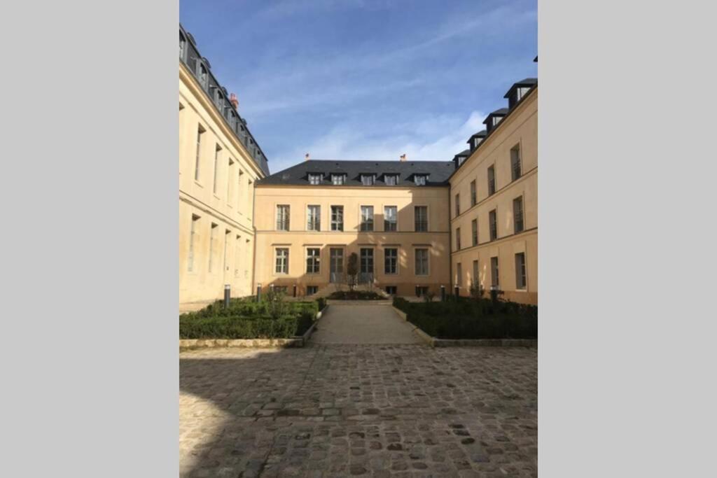 L'Indépendance Appartamento Versailles Esterno foto